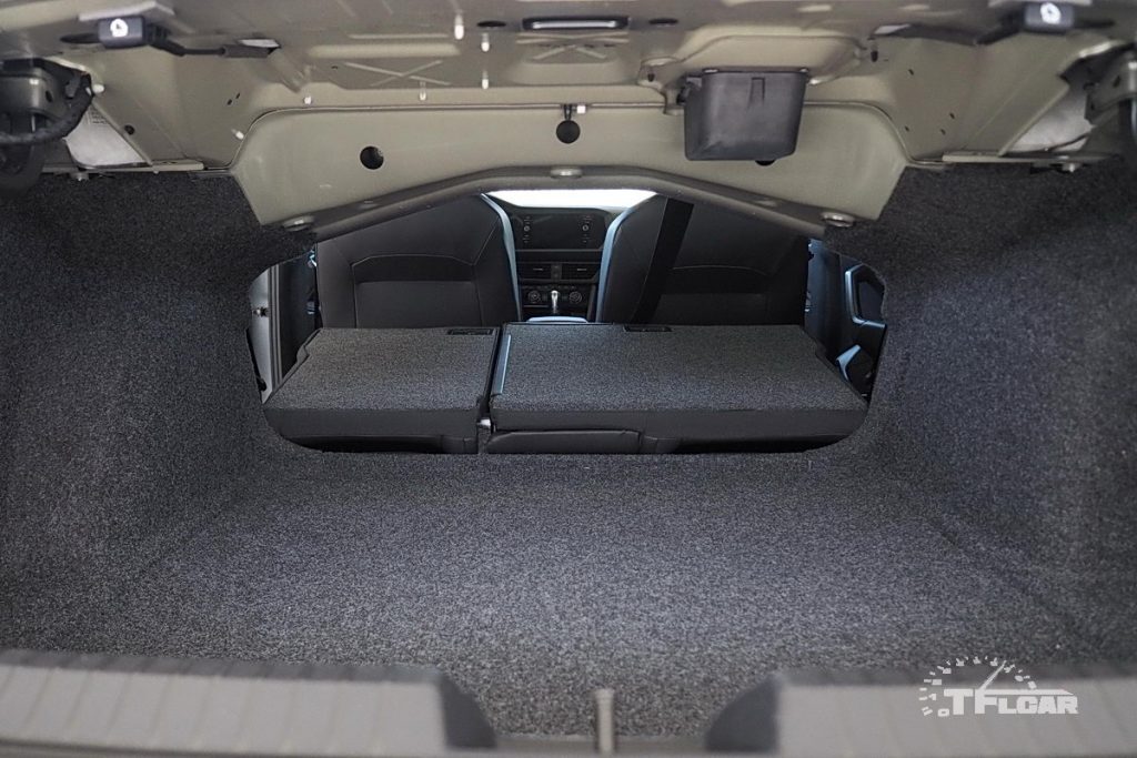 2019 vw jetta trunk space