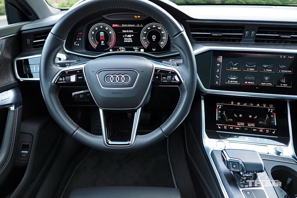 driver cockpit of 2019 audi a7