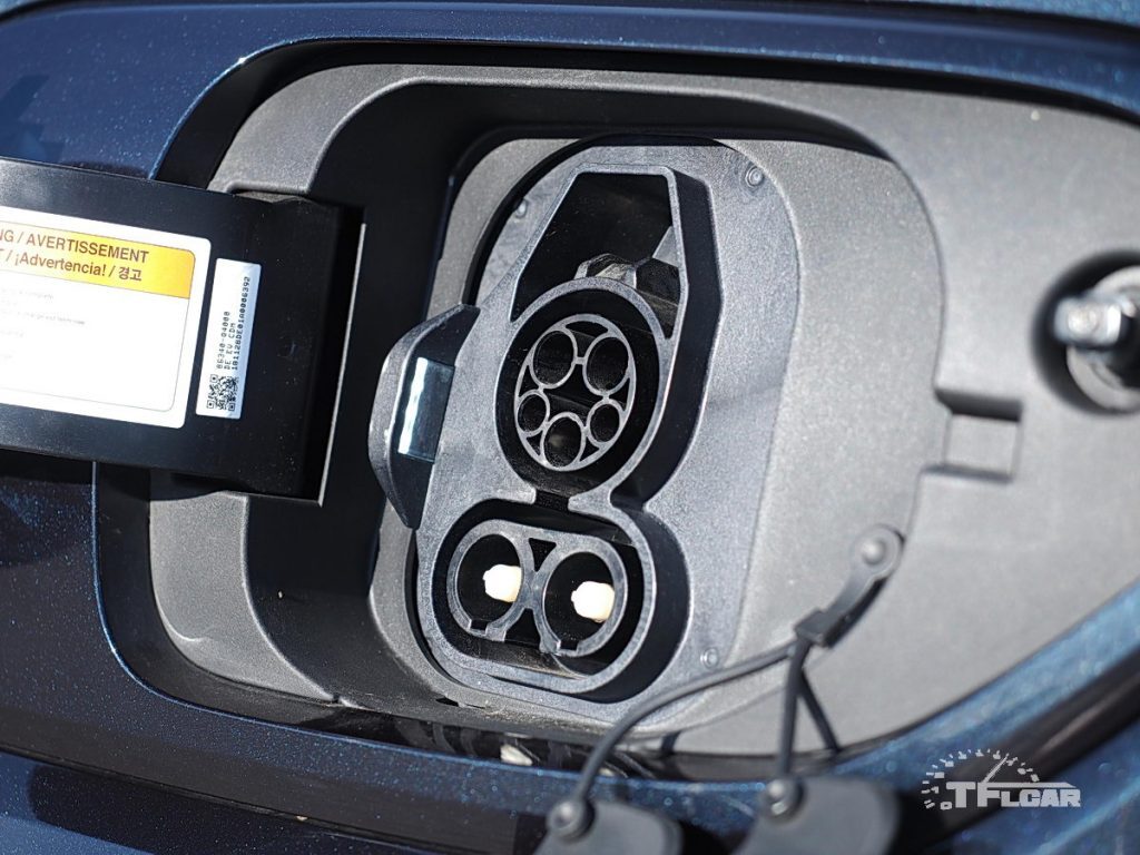 CCS charging port of 2019 Kia Niro EV