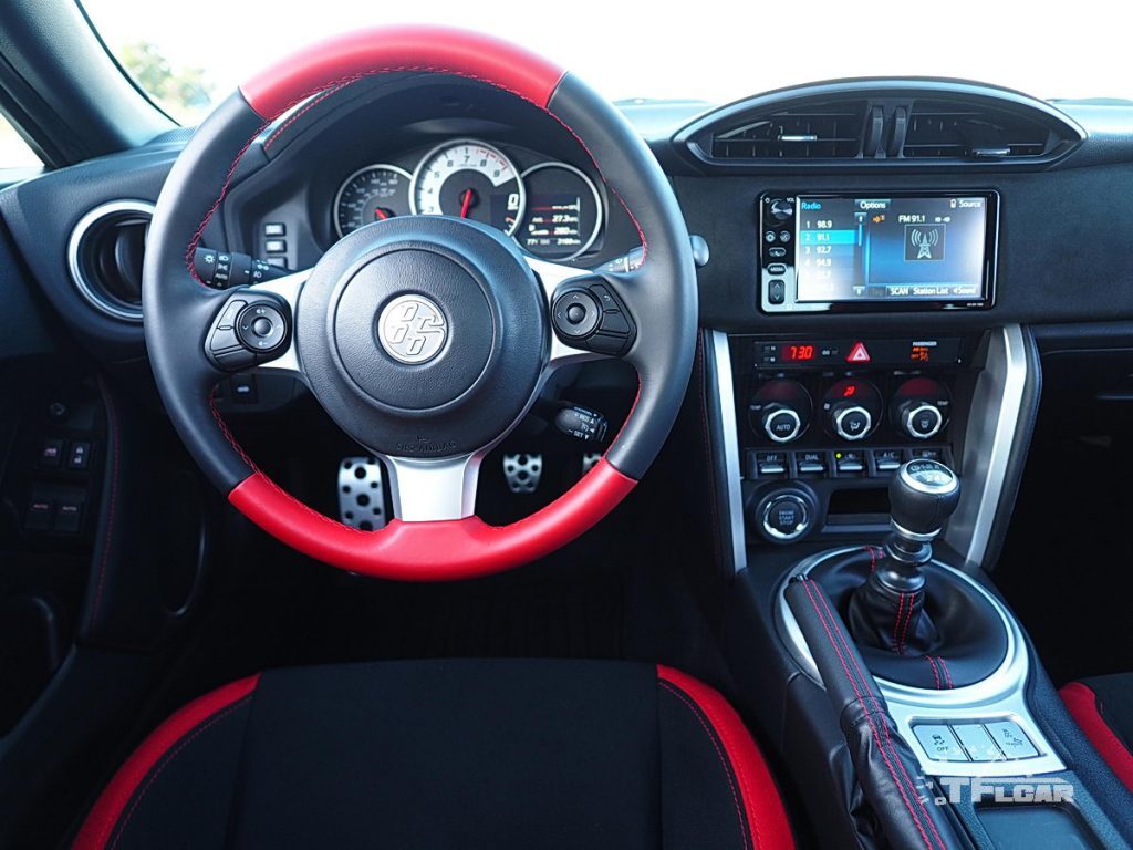 cockpit 2019 toyota 85 trd