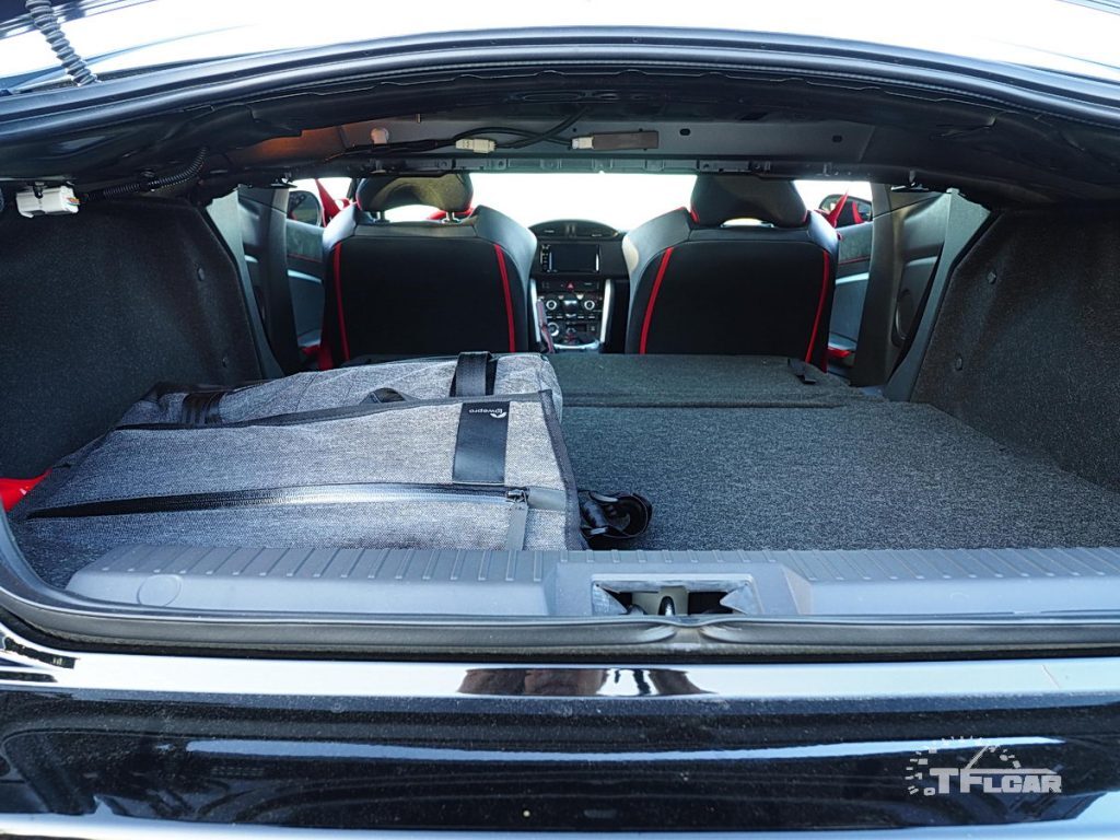 rear cargo area 2019 toyota 86