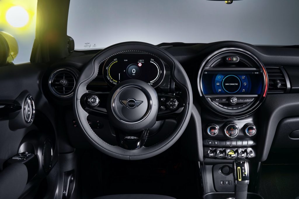 2020 Mini Cooper SE All-Electric Hatchback Goes On Sale Nationwide In March — Here's How Much It Will Cost