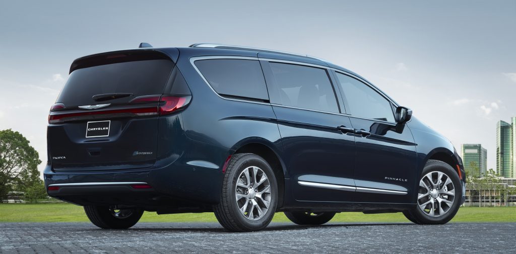 The 2021 Chrysler Pacifica Challenges The Toyota Sienna With All-Wheel Drive Option, Adds New Luxury 'Pinnacle' Trim