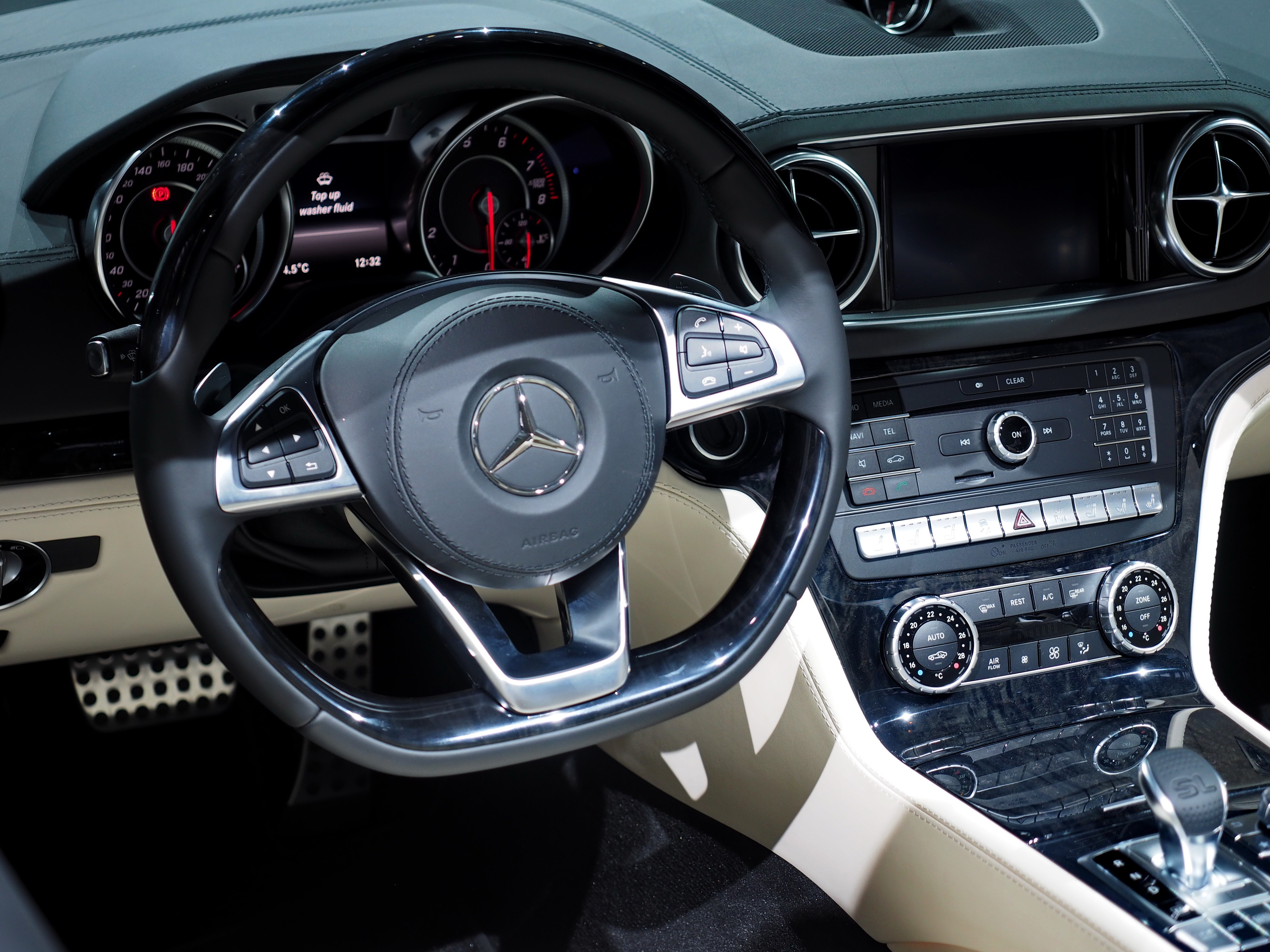 2017 Mercedes-Benz SL 550 Cabriolet