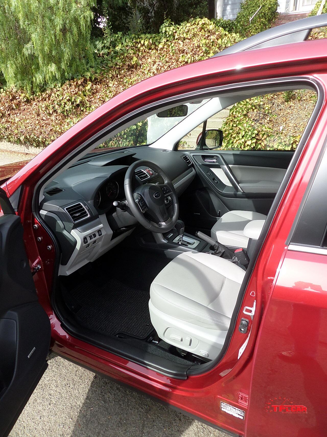 2016 Subaru Forester front seats