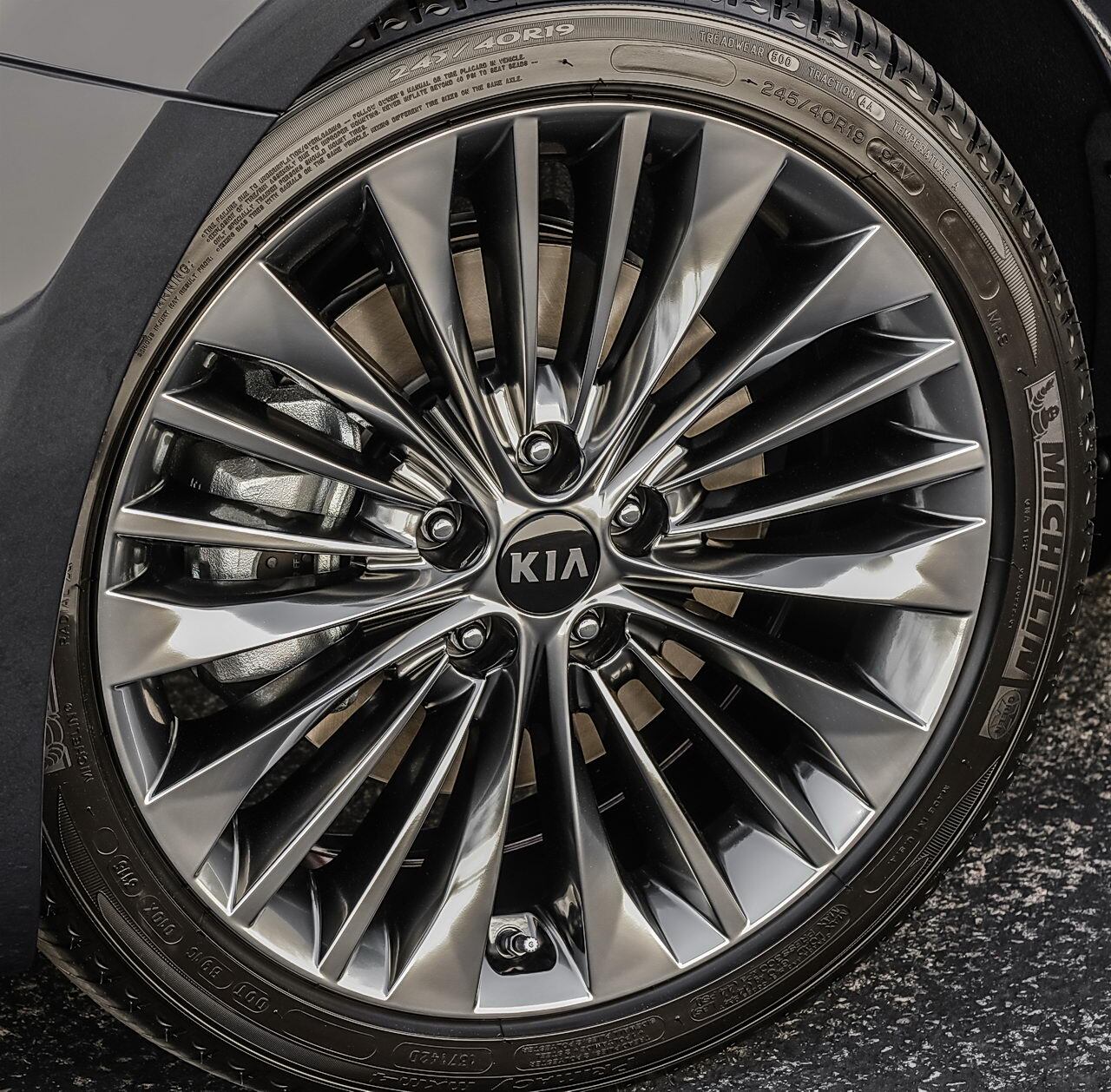 2017 Kia Cadenza