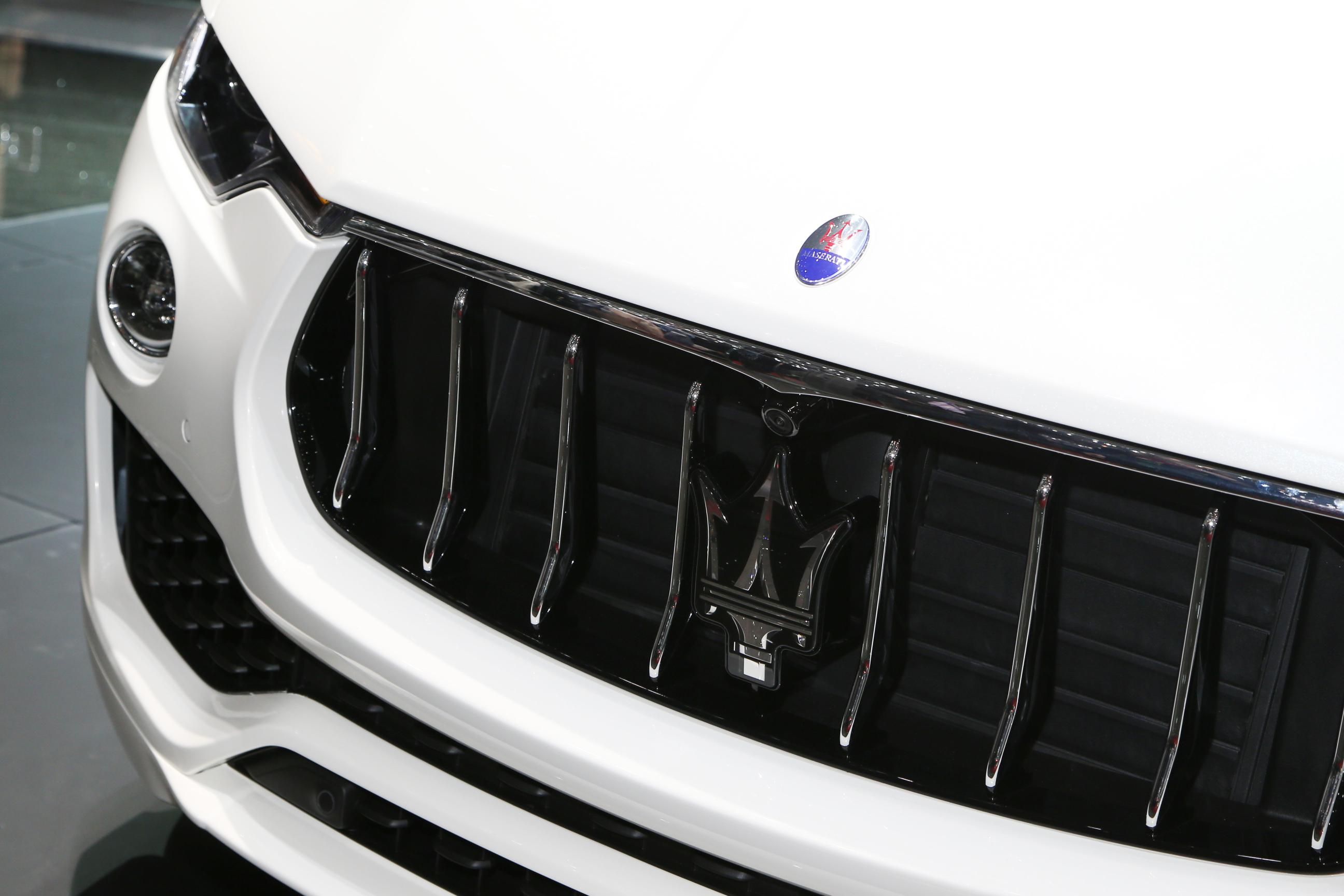Maserati Levante Grille