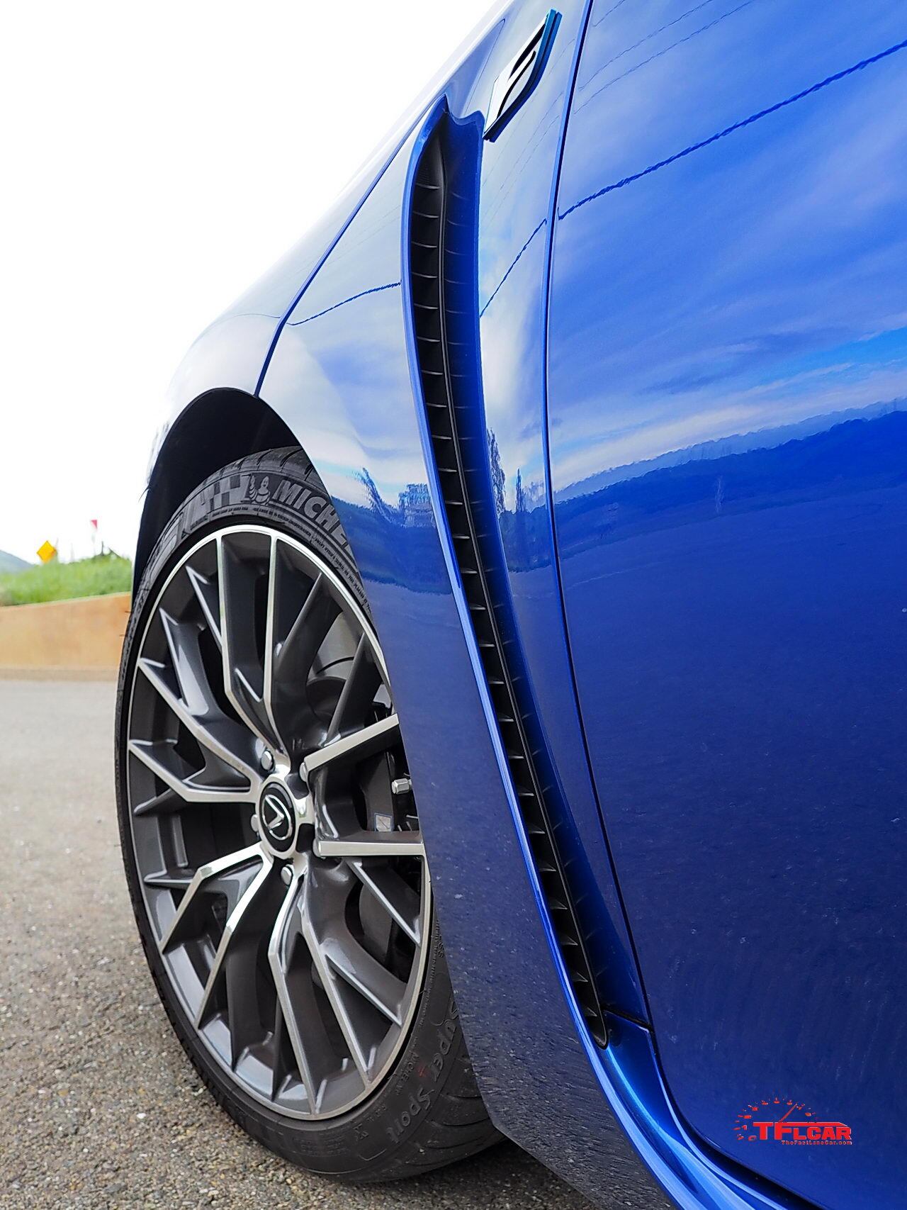2016 Lexus GS F 19-inch forged alloy wheels