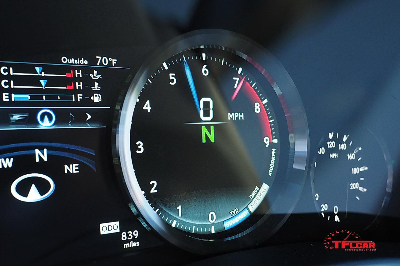 2016 Lexus GS F instrument display