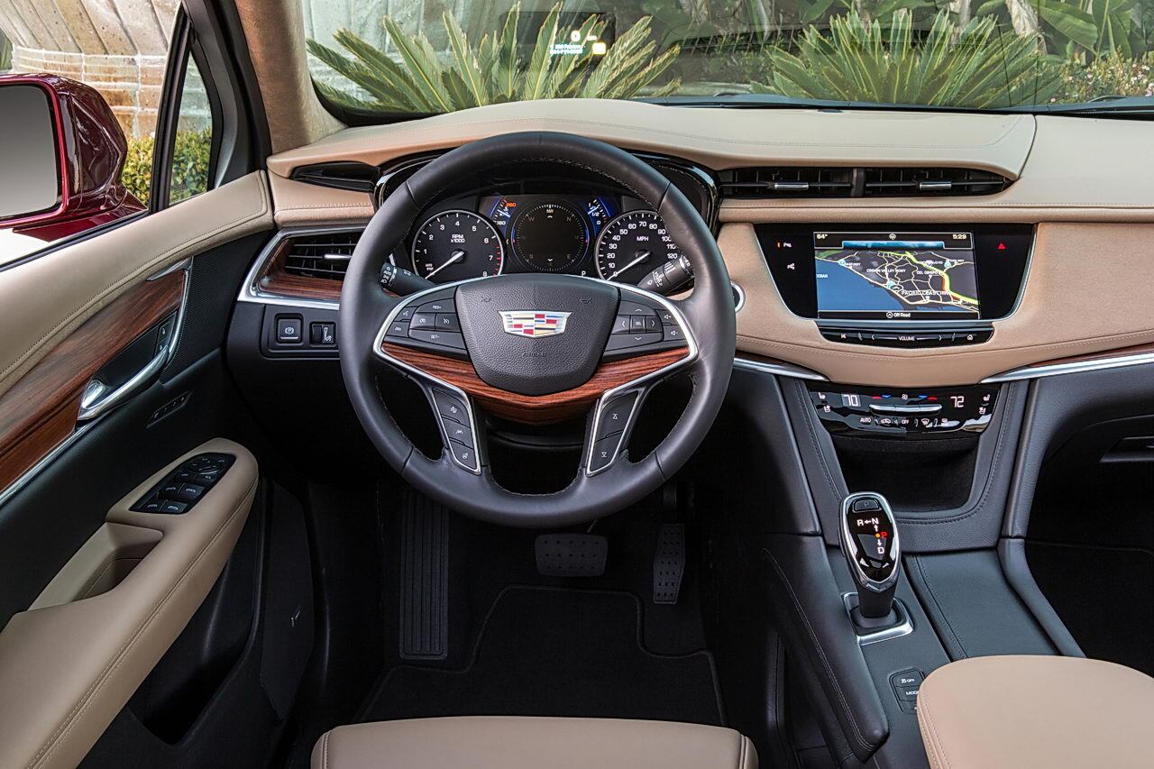 Cadillac XT5 interior