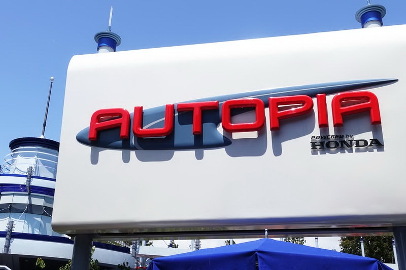 Disneyland Autotopia powered by Honda