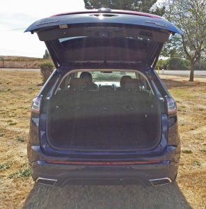 2017 Ford Edge: Ups the Ante with New Tech Offerings