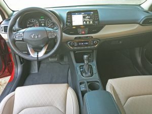 Hyundai Elantra GT Dsh