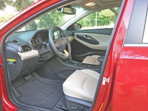Hyundai Elantra GT Int