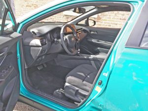 Toyota-C-HR-Int