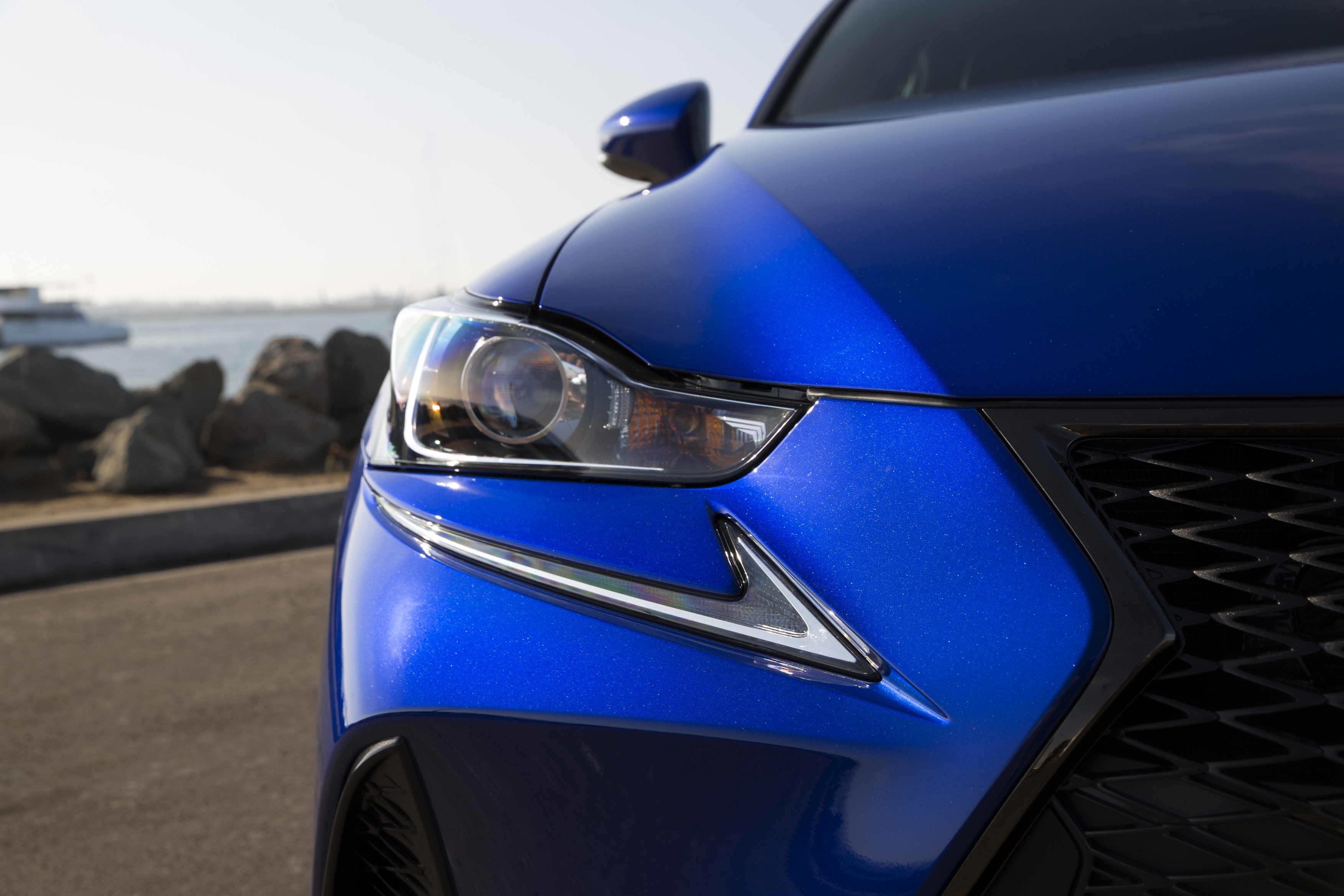 2017 Lexus IS 350 F Sport - Front lights