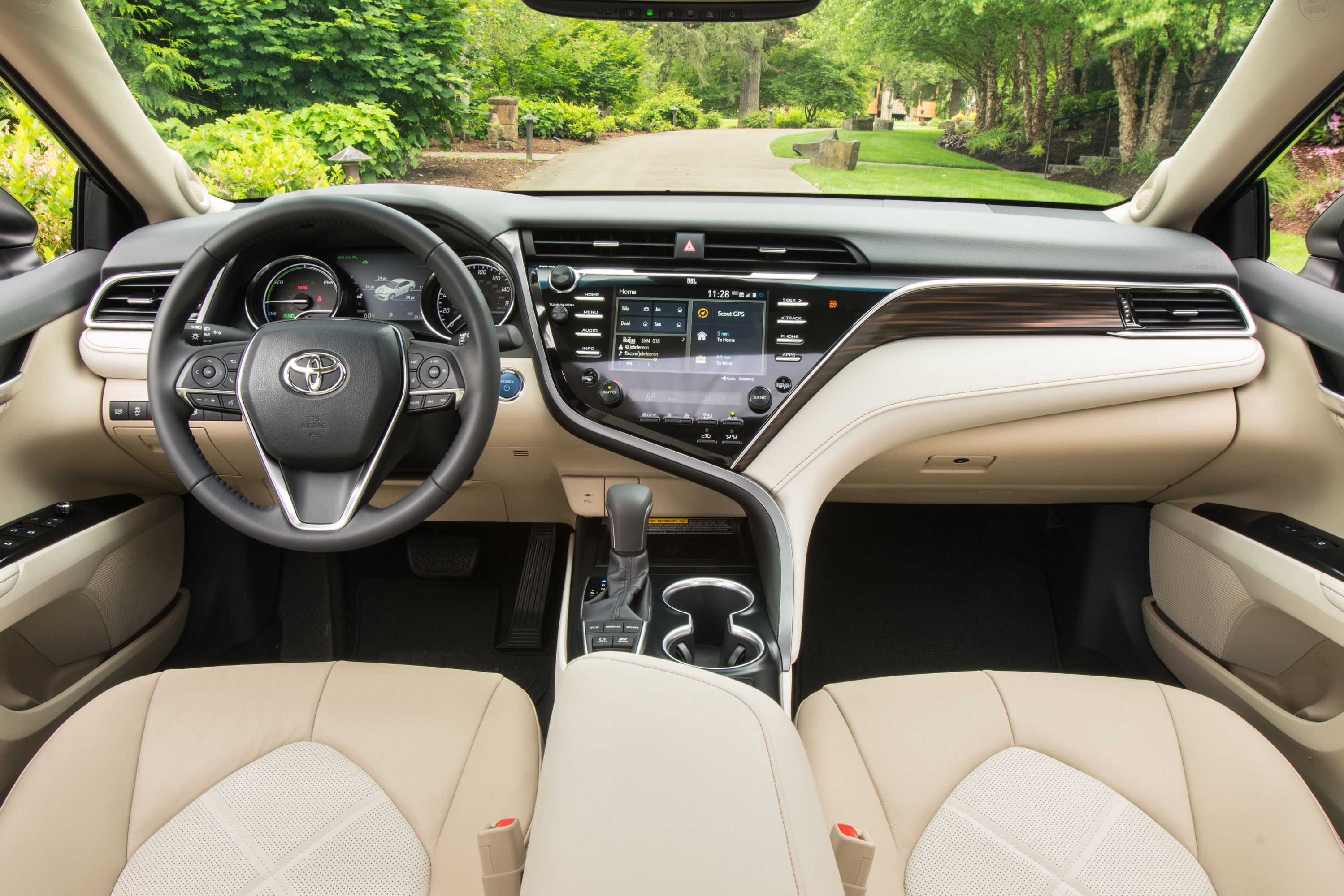 2018 Toyota Camry XLE Hybrid