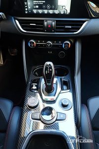 new center console 2020 Alfa Romeo Giulia Quadrifoglio