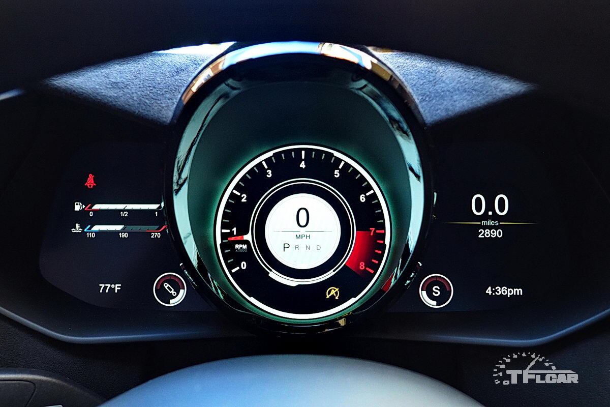instrument pod 2020 Aston Martin Vantage