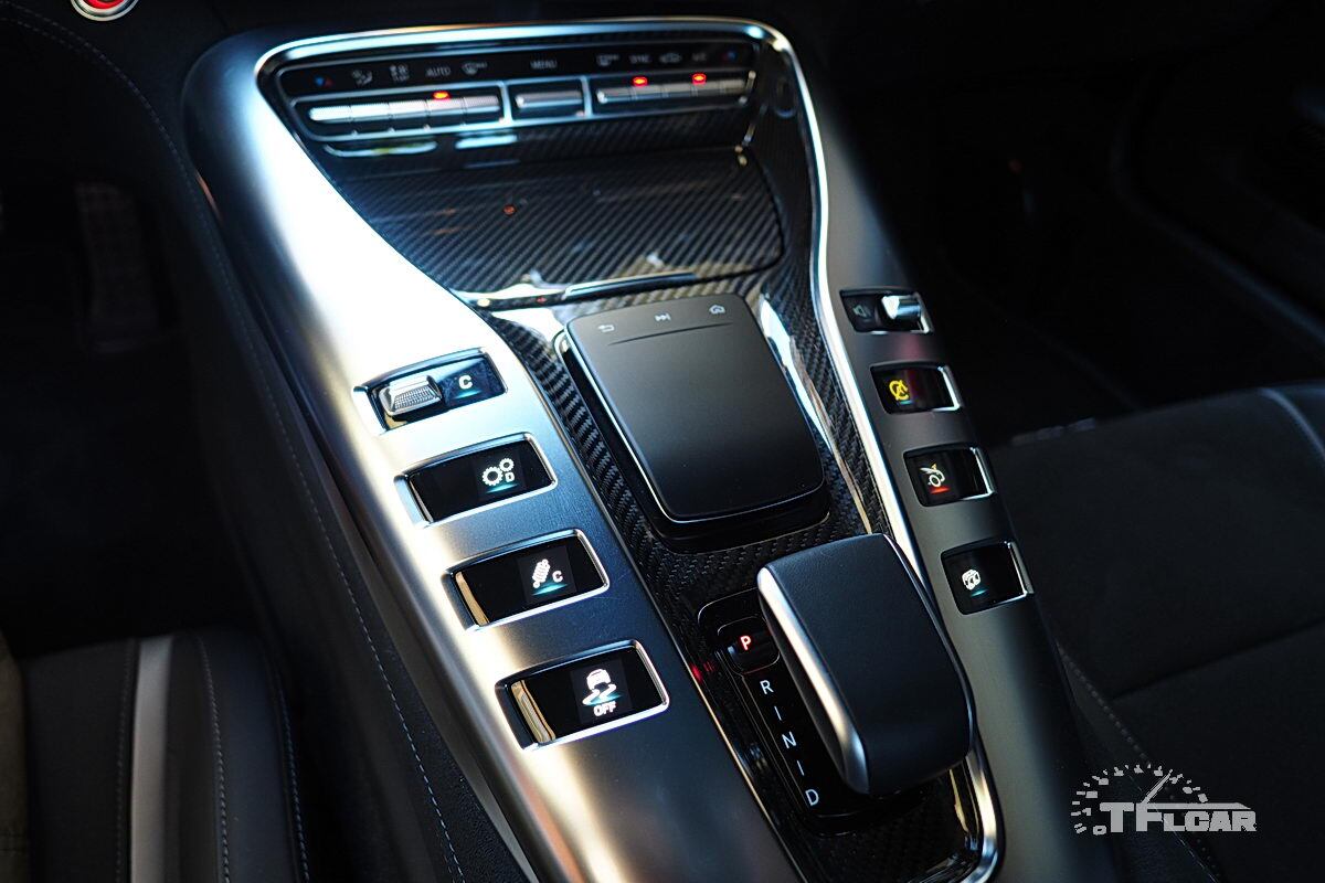 7-speed DCT automatic transmission 2020 mercedes-amg gt c coupe