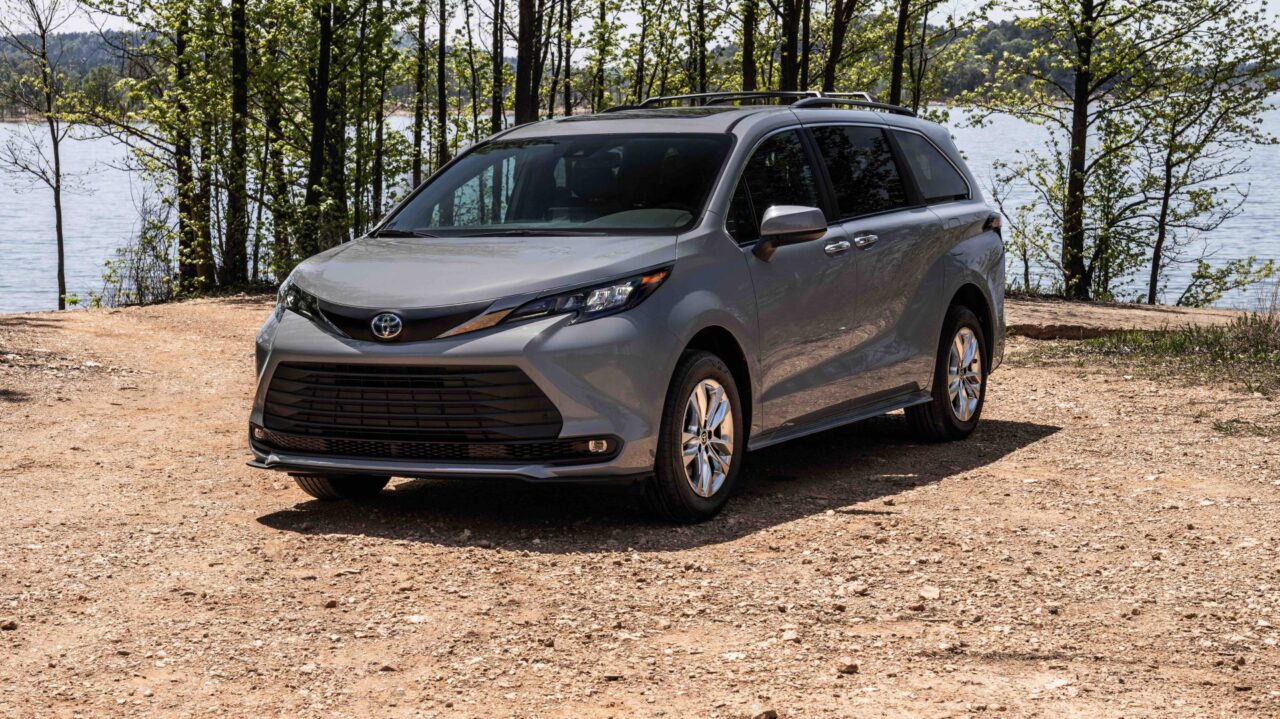2022 Toyota Sienna Woodland Edition