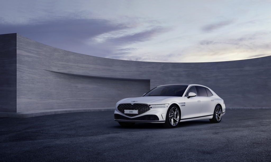 2023 Genesis G90