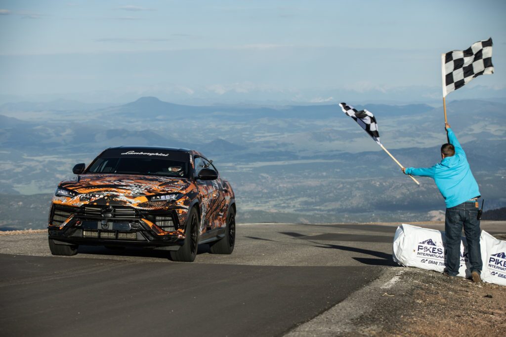Lamborghini Urus - Pikes Peak run featured