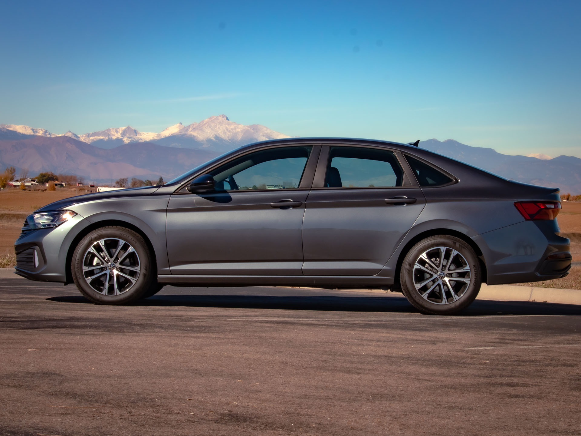 2022 Volkswagen Jetta Sport exterior - side