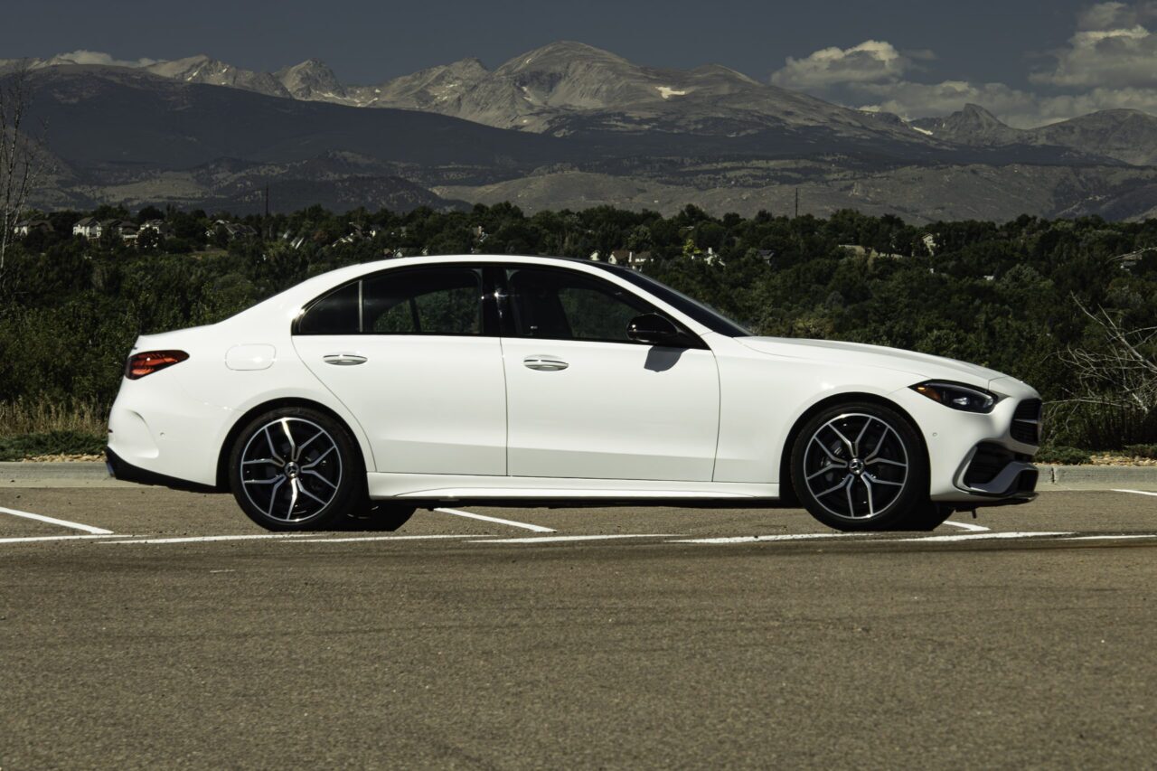 2023 Mercedes-Benz C300