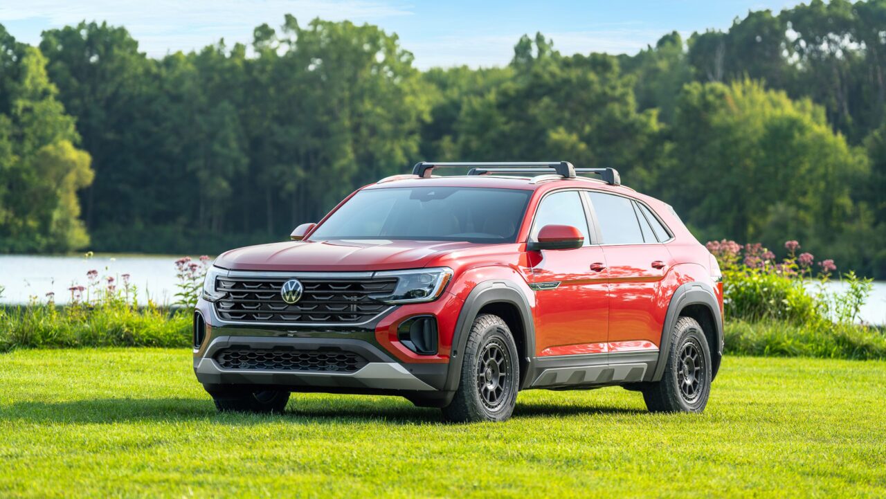 2024 Volkswagen Atlas Cross Sport Basecamp accessories package