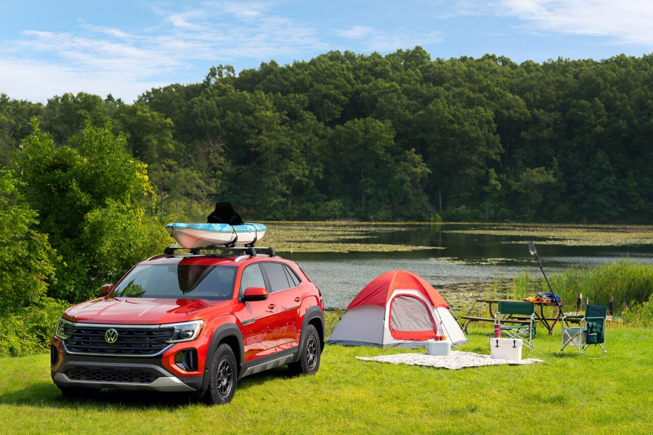 2024 Volkswagen Atlas Cross Sport Basecamp accessories package