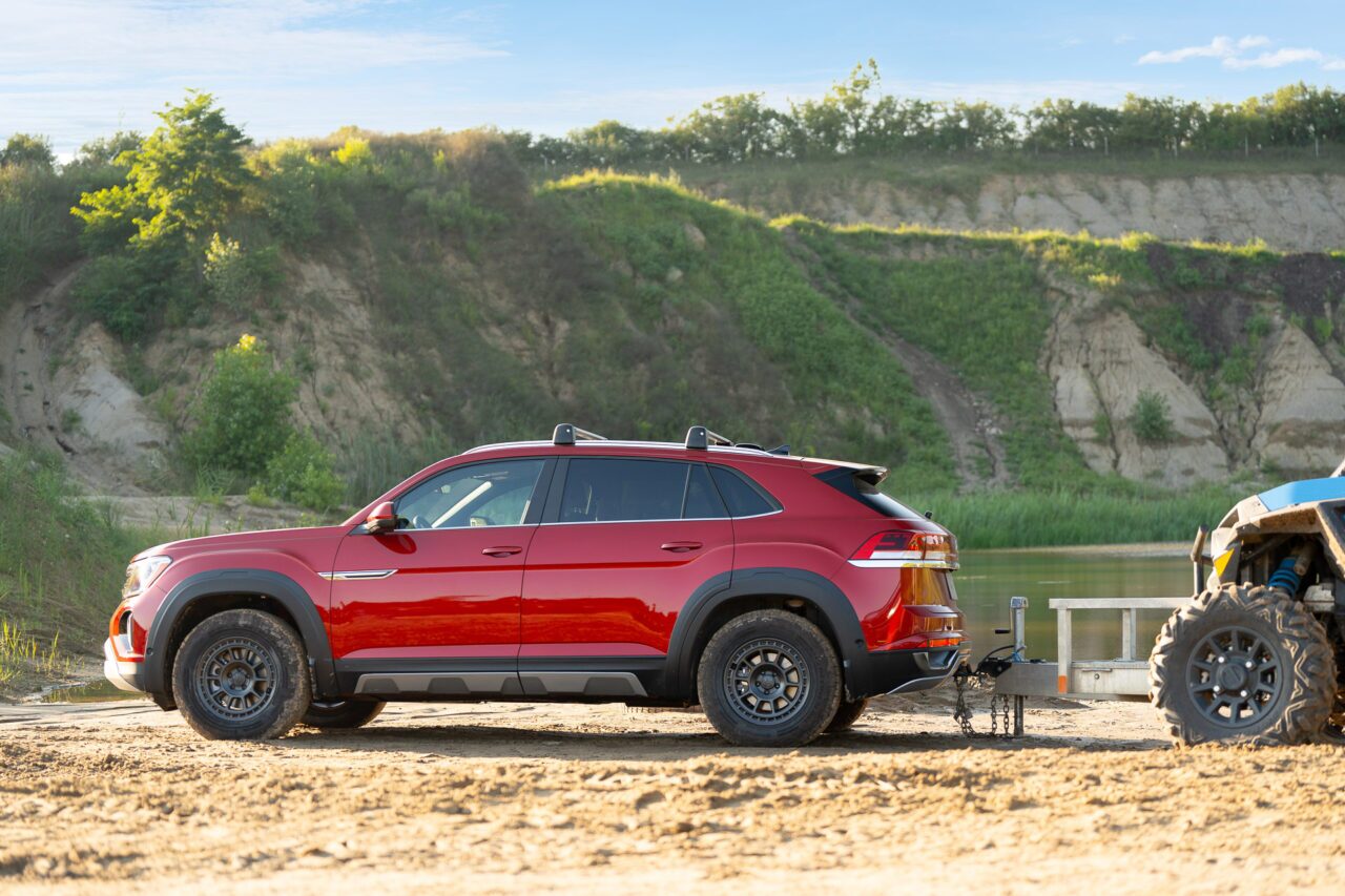 2024 Volkswagen Atlas Cross Sport Basecamp accessories package