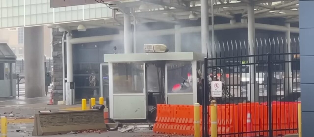 Rainbow Bridge border crossing vehicle explosion - featured