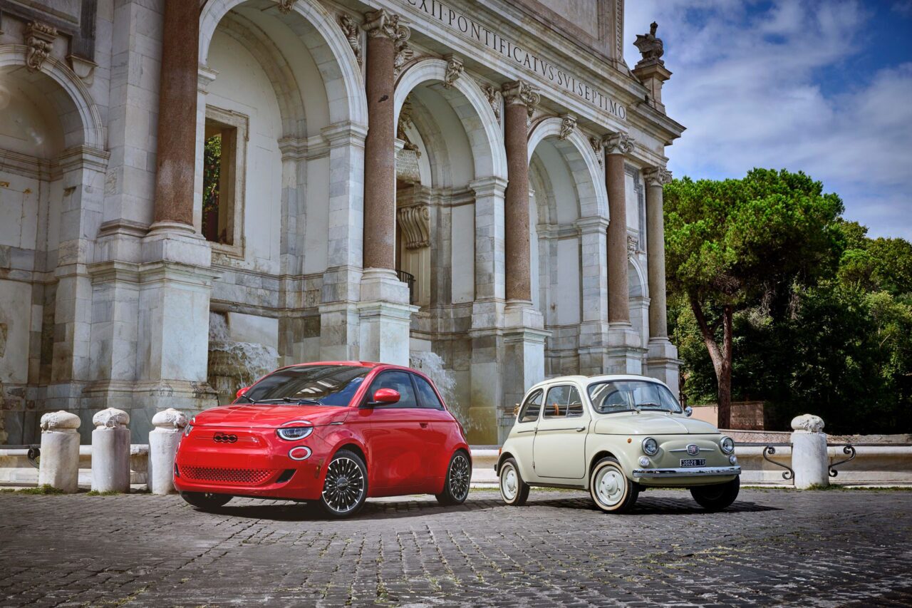 2024 FIAT 500e (RED)