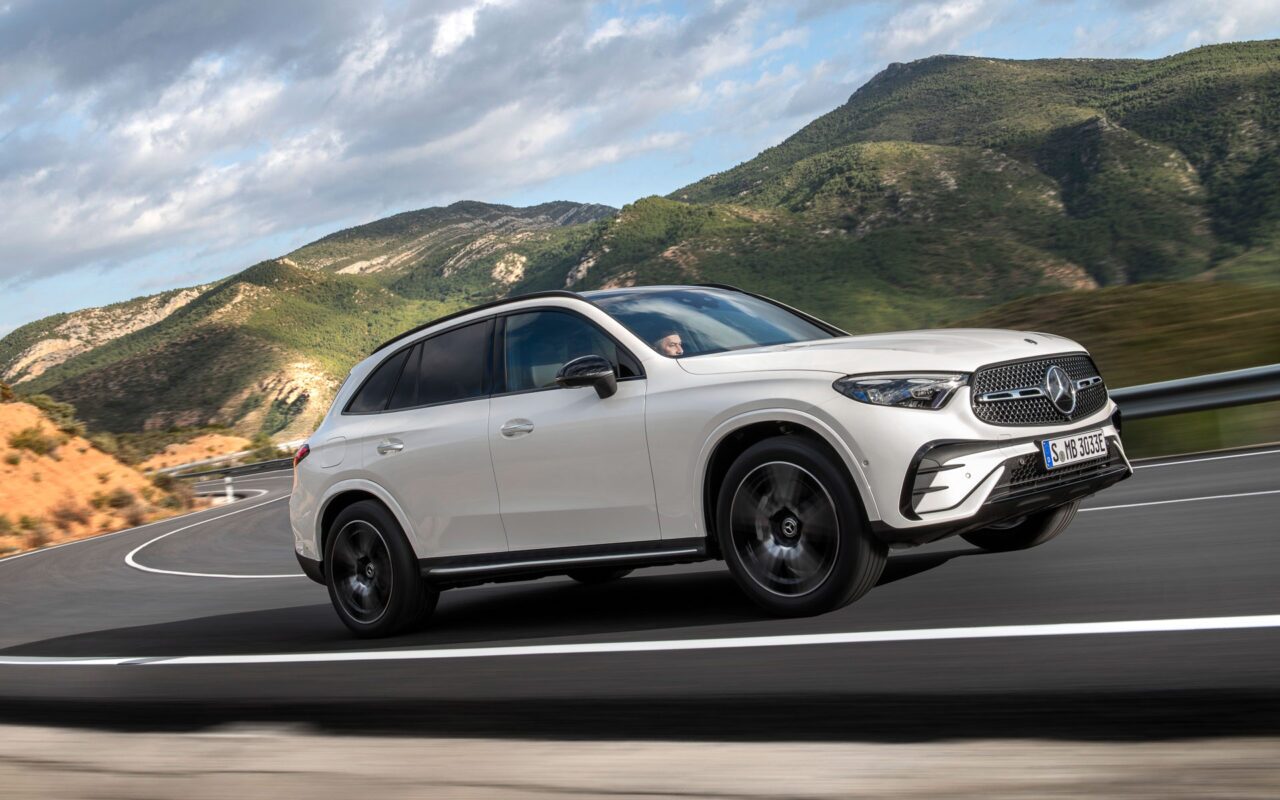 2025 Mercedes-Benz GLC300e