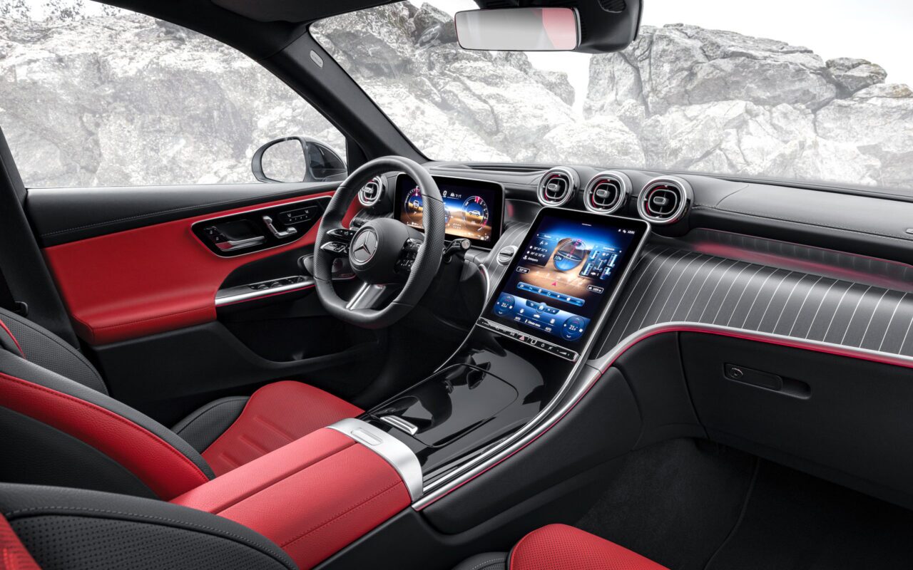 2025 Mercedes-Benz GLC300e