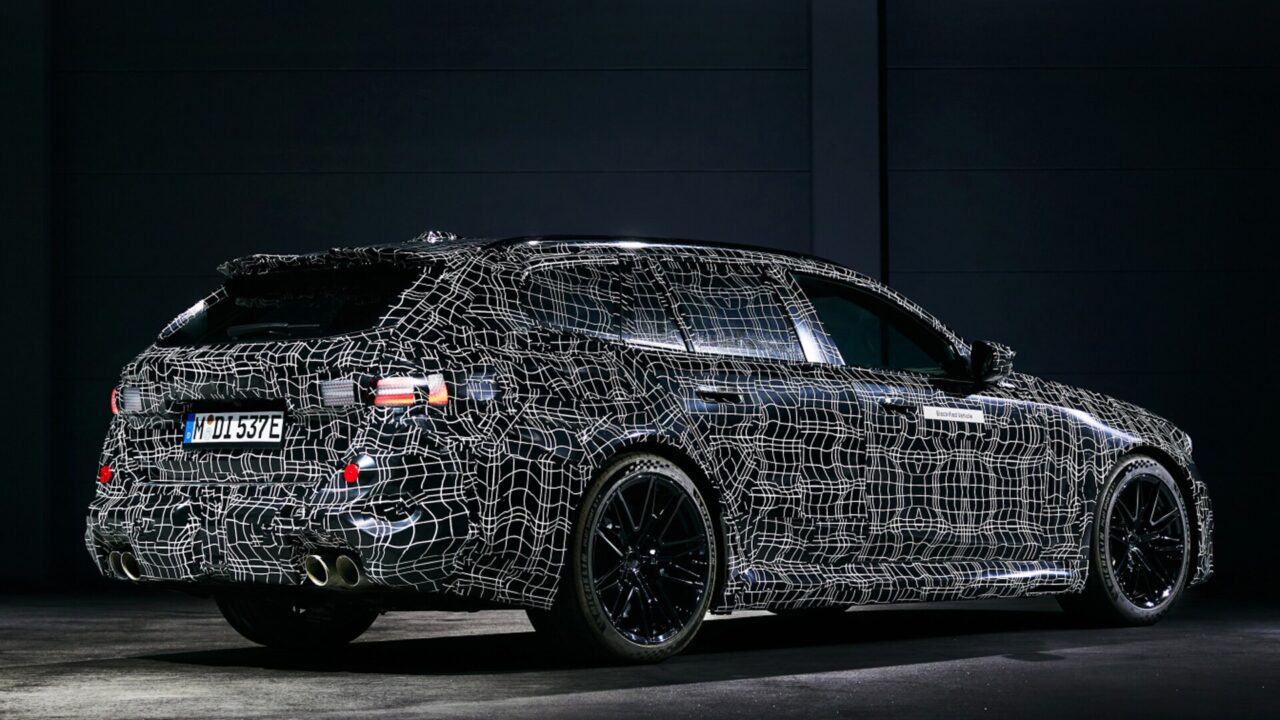 2025 BMW M5 Touring teaser