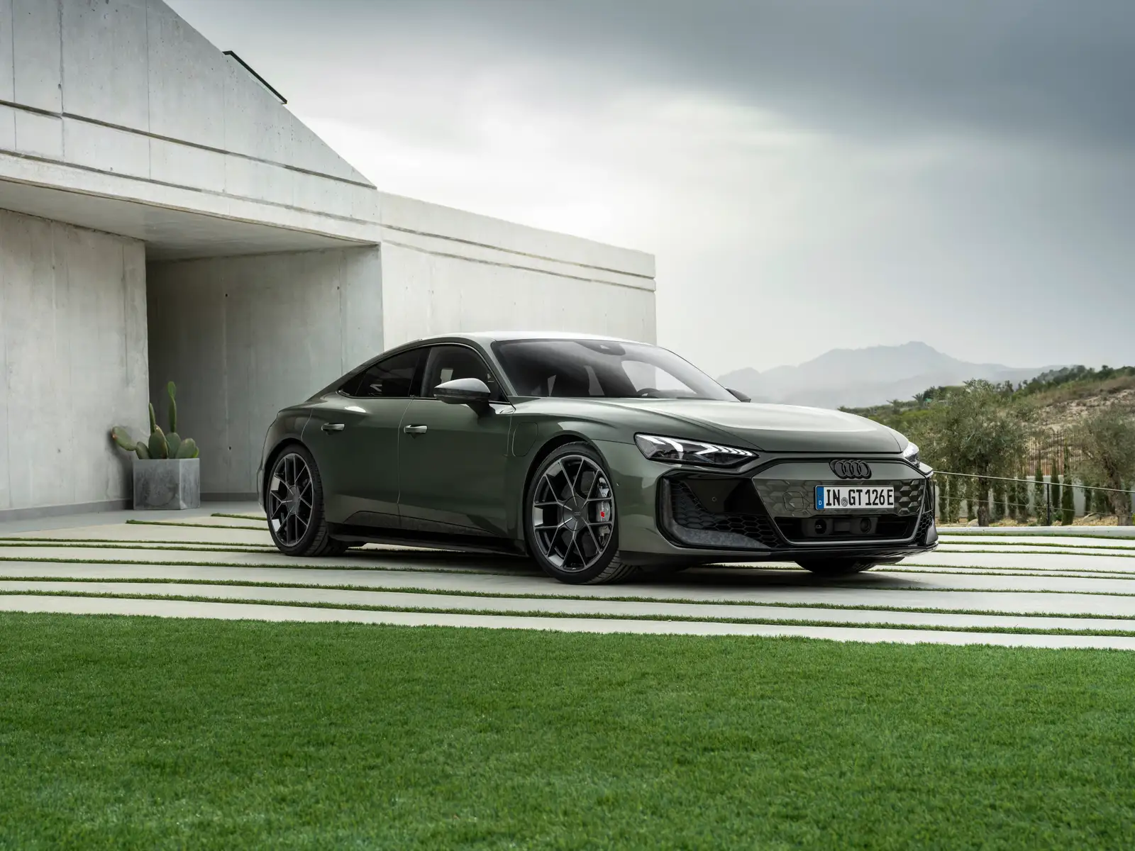 2025 Audi RS e-tron GT Performance