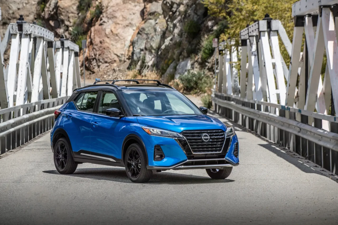 2023-2024 Nissan Kicks