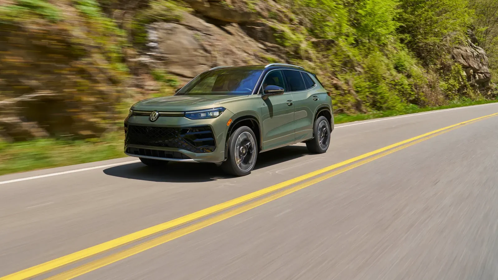 2026 Volkswagen Tiguan SEL R-Line Turbo