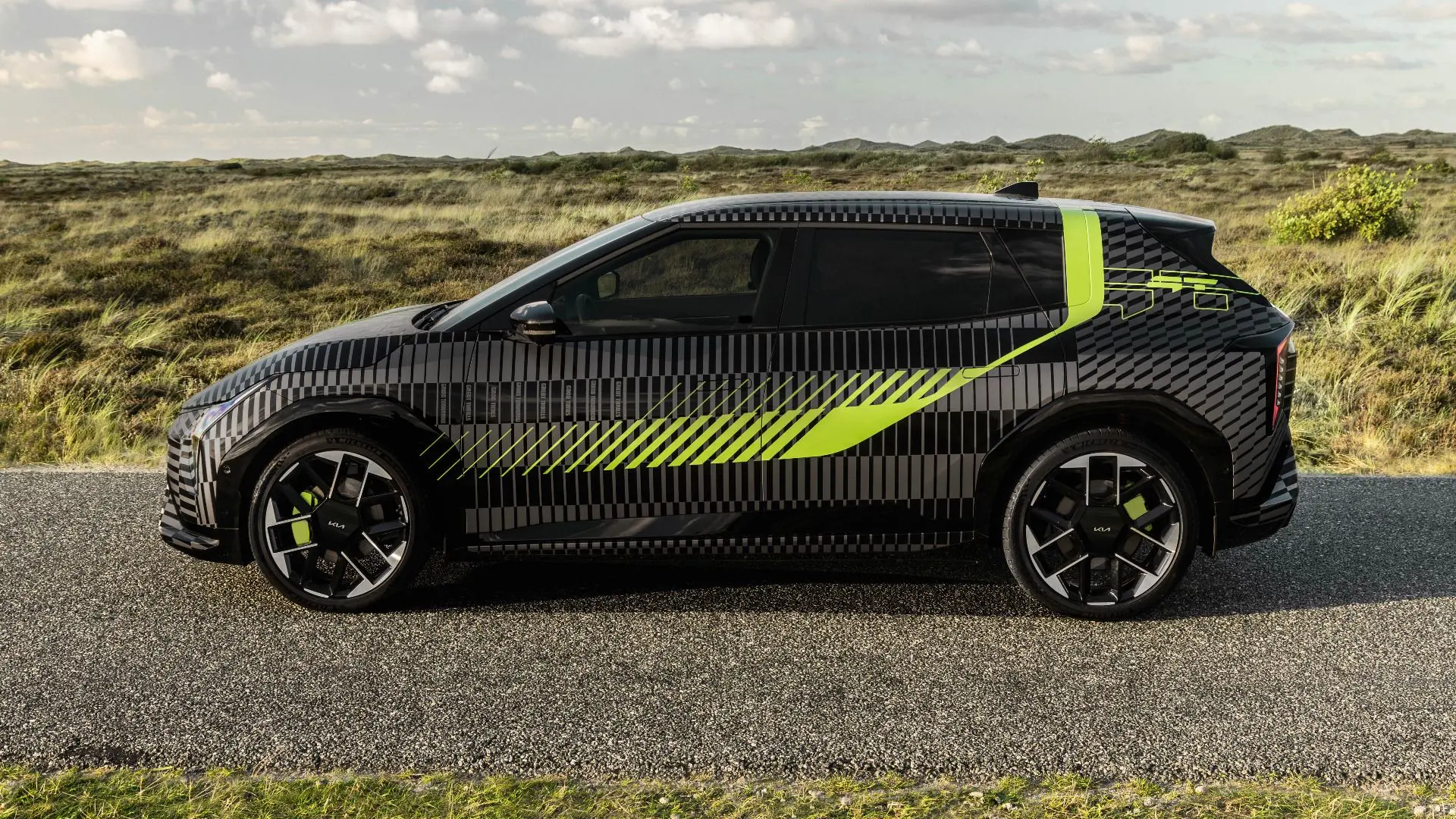 Kia EV4 GT teaser