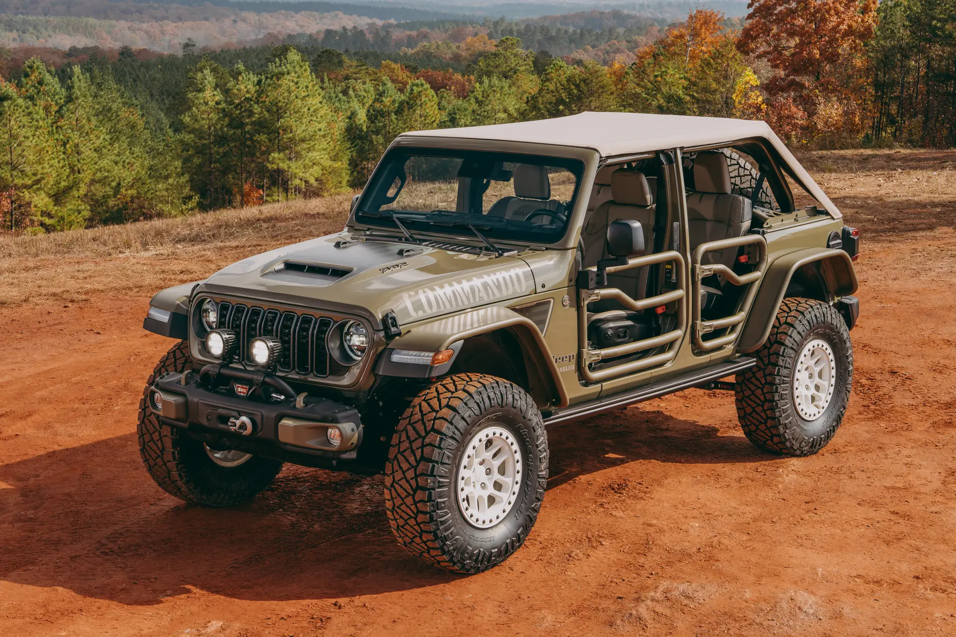 Fox Jeep AUV Commando debut