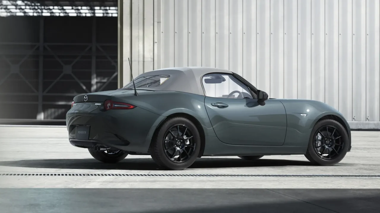 Mazda MX-5 Zinc Green color