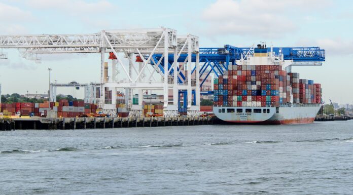 US Supreme Court Strikes Down Trump Admin’s Emergency Tariffs (Update: New 10% Global Tariffs Announced) President Trump Tweets China To Back Off 40-Percent Tariffs