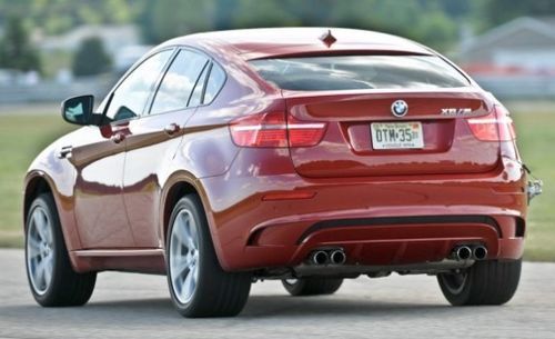 2010-BMW-X6-M-rear-570x348