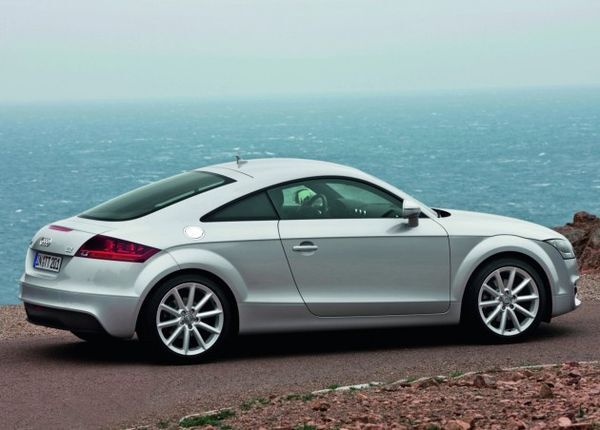 2011-Audi-TT-Coupe-Side-630x452