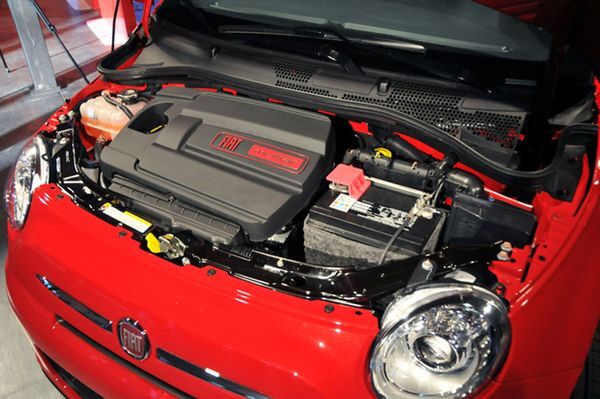 Perfect-engine-installation-of-2012-Fiat-500
