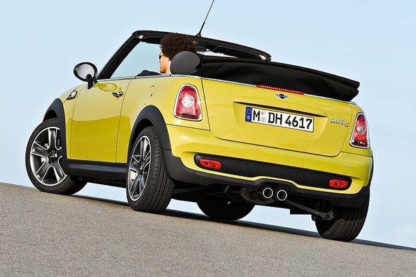 Mini-Cooper-Convertible-back