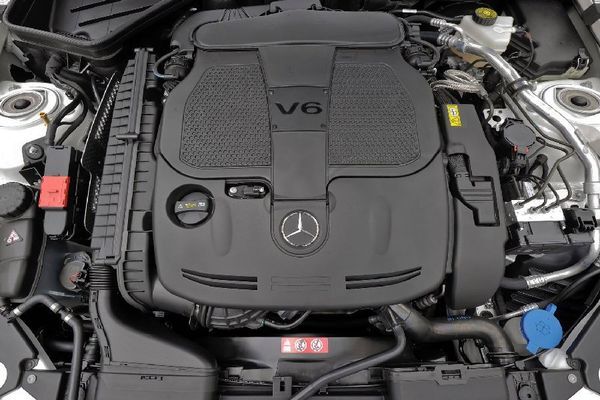 2012-Mercedes-Benz-SLK350-Engine-View
