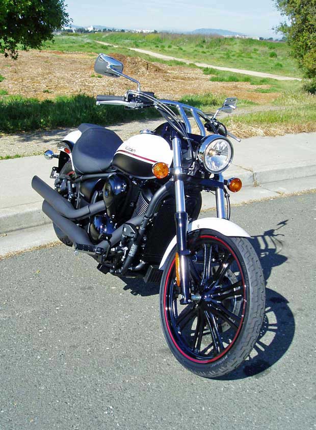 2013-Kawasaki-Vulcan-900-Custom-RSF